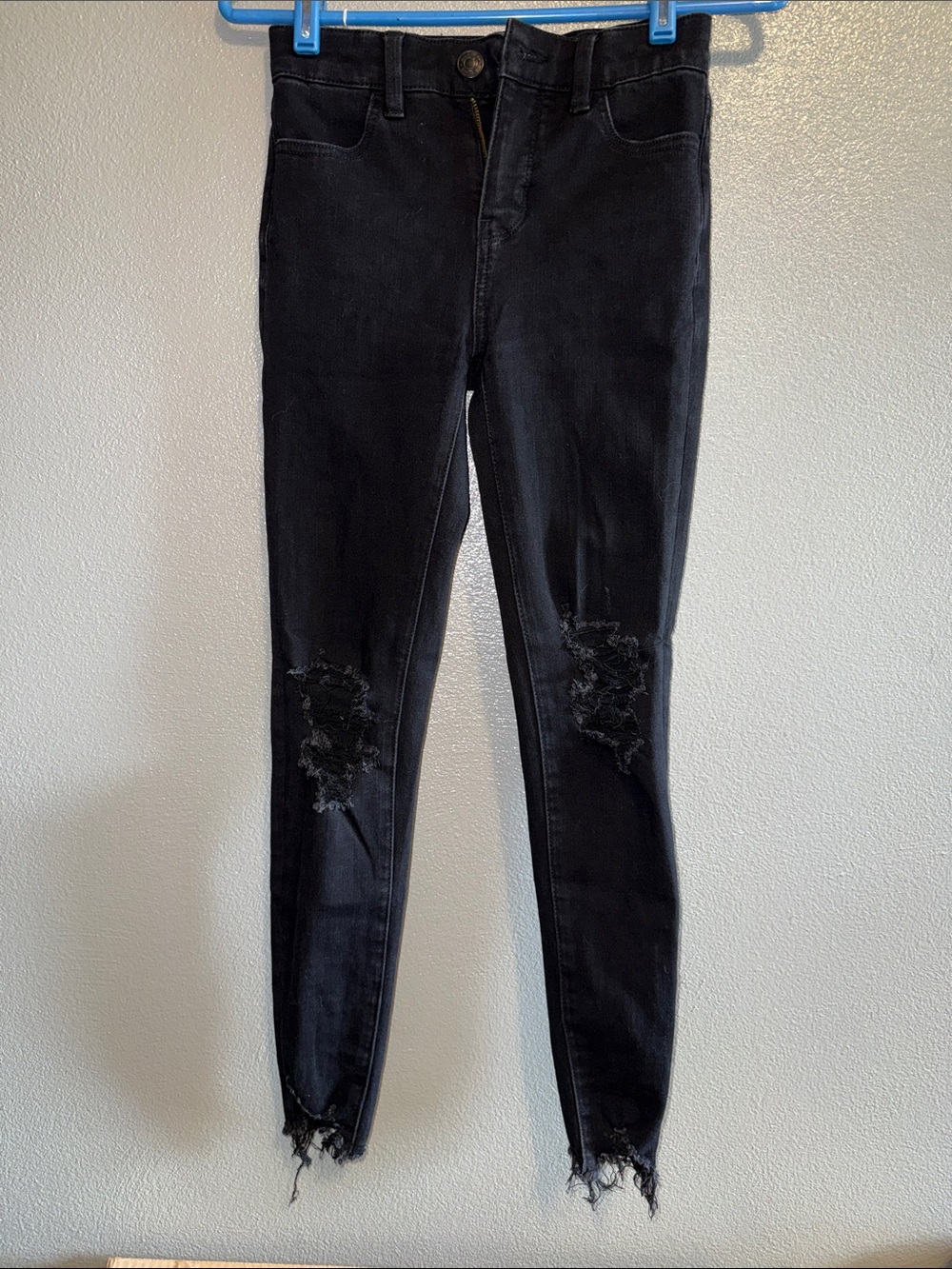 American Eagle Outfitters Black Distressed Skinny Jeans